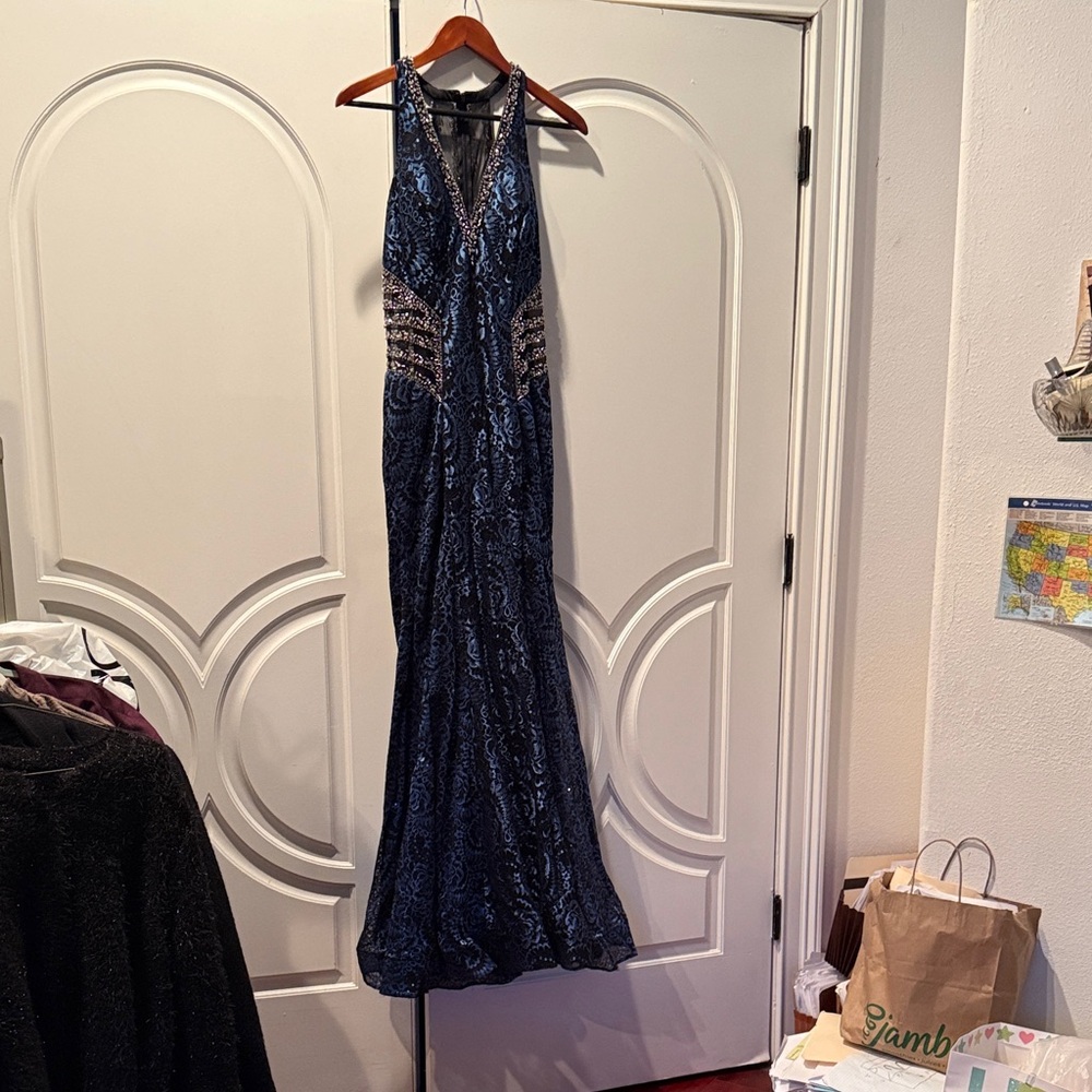Elegant Blue Evening Gown